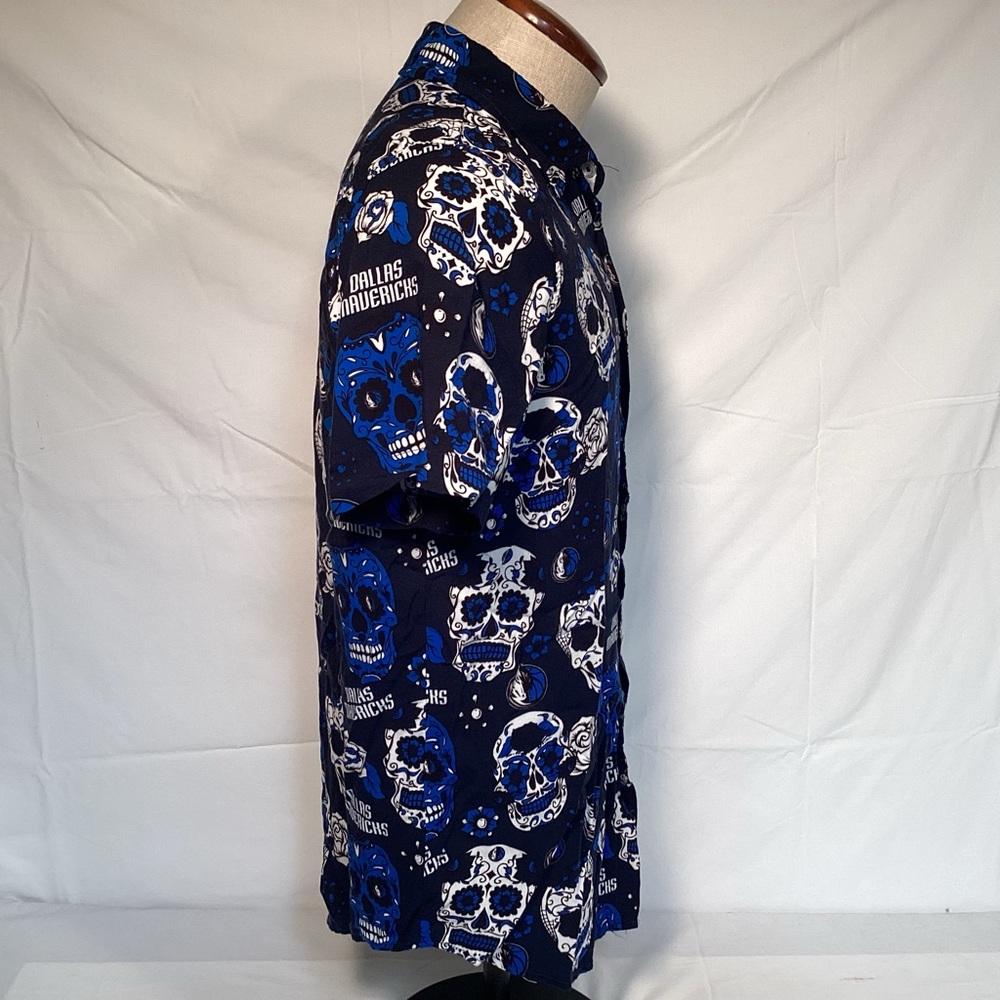 Dallas Mavericks Basketball Day Of The Dead Button Up Shirt Men’s Size Medium - Picture 3 of 12